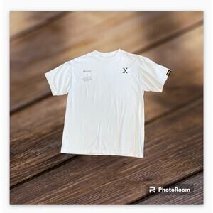 Henny Men's White T-shirt Size Medium Cotton